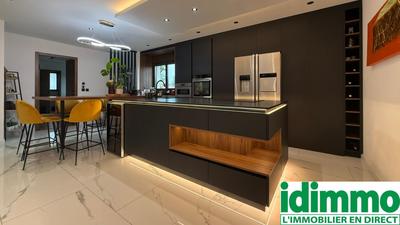 Maison - 150 m² - 6 pièces