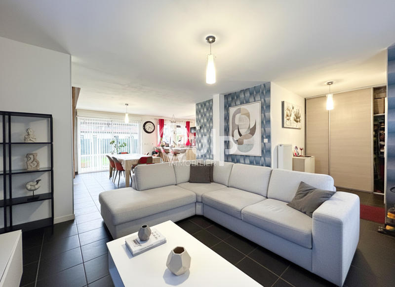 Pavillon - 125 m² - 7 pièces