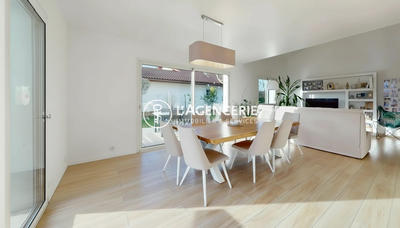 Maison - 149 m² - 5 pièces