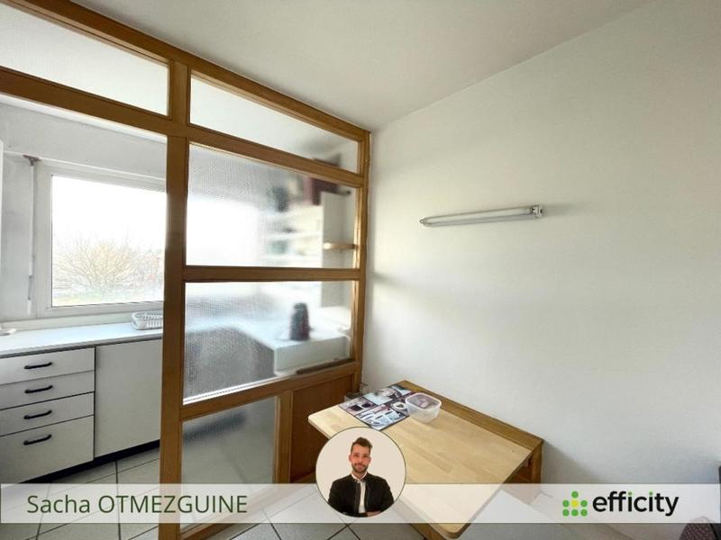 Appartement - 93 m² - 6 pièces