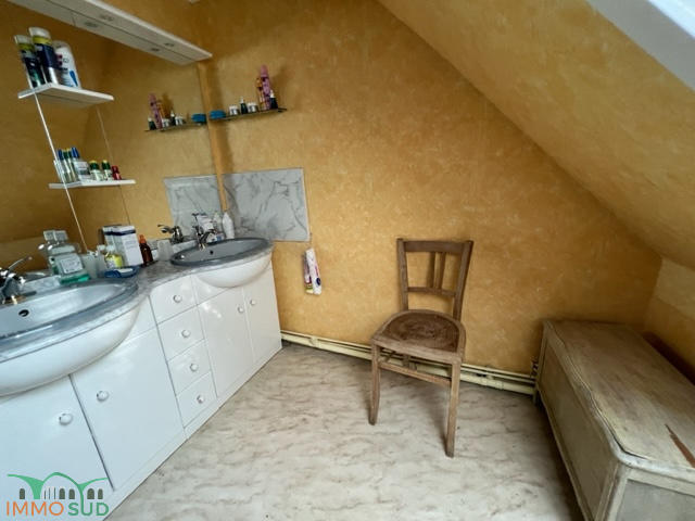 Propriété - 200 m² - 8 pièces