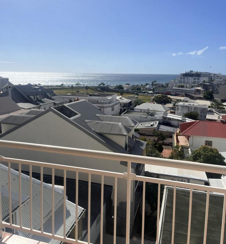 Appartement - 100 m² - 4 pièces