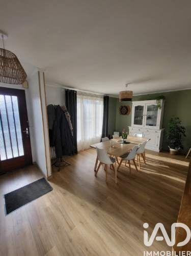 Maison - 90 m² - 5 pièces