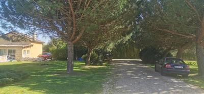 Maison - 859 m² - 20 pièces