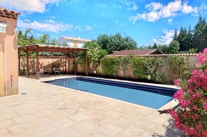 Villa - 250 m² - 6 pièces