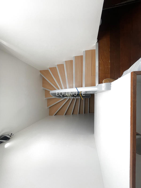 Villa - 188 m² - 9 pièces