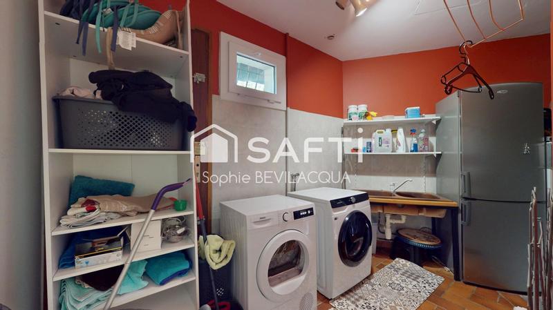 Maison - 201 m² - 7 pièces