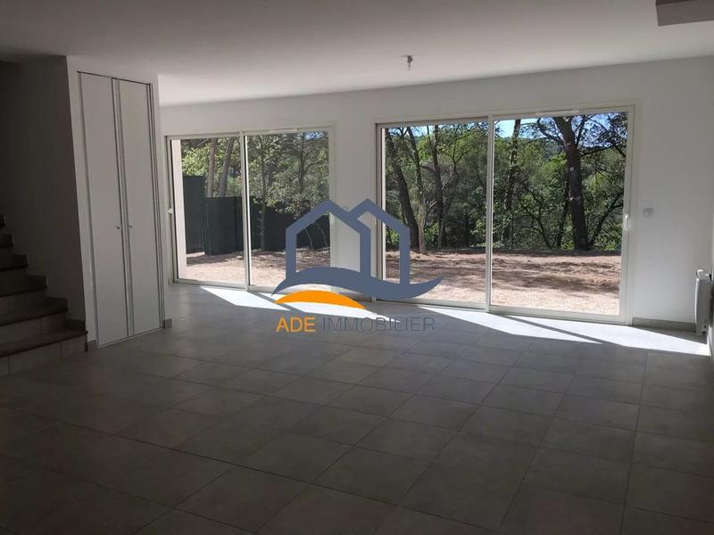 Maison - 104 m² - 4 pièces