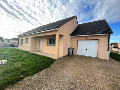 Maison - 99 m² - 4 pièces