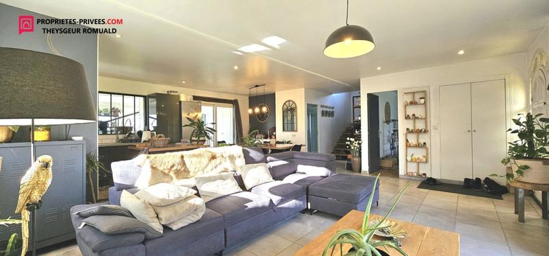 Maison - 140 m² - 5 pièces