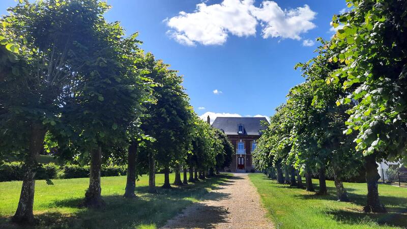 Demeure - 270 m² - 9 pièces