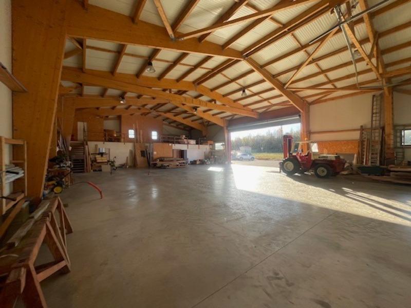 Local d'activité / Entrepôt - 600 m² - 5 pièces