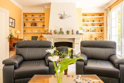 Maison - 230 m² - 6 pièces