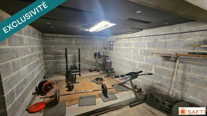 Maison - 95 m² - 5 pièces