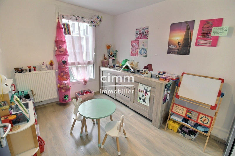 Appartement - 86 m² - 4 pièces