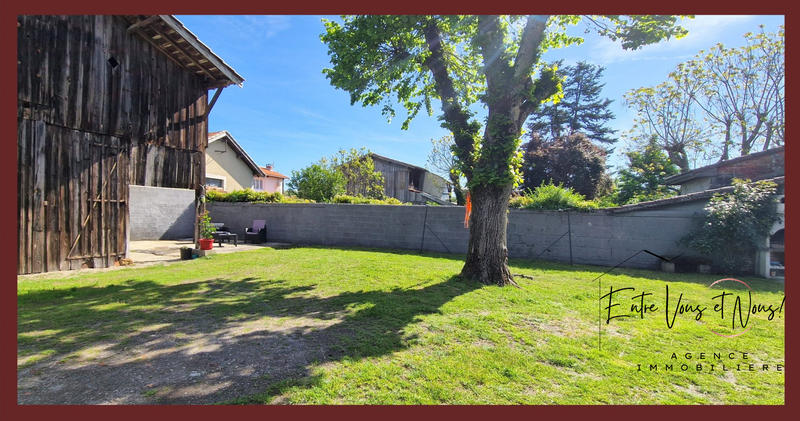 Maison - 243 m² - 7 pièces