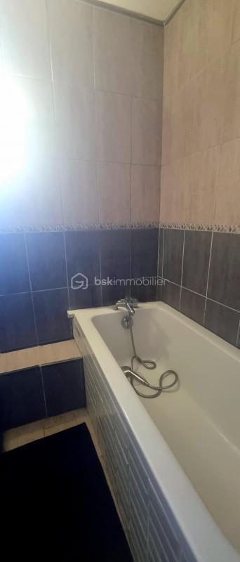 Maison traditionnelle - 118 m² - 6 pièces