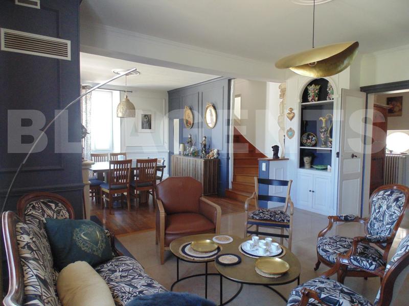 Propriété - 150 m² - 8 pièces