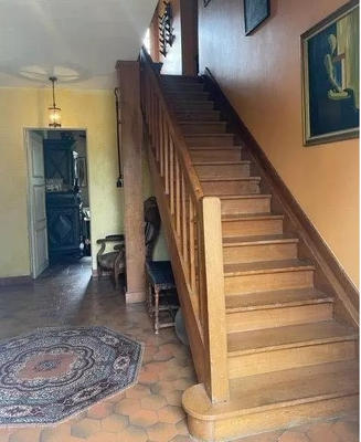 Maison - 300 m² - 9 pièces