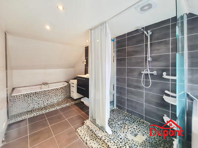 Maison - 96 m² - 4 pièces