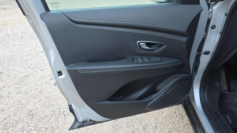 Renault Grand Scénic IV 1.7 dCi 120 Intens - 7 places