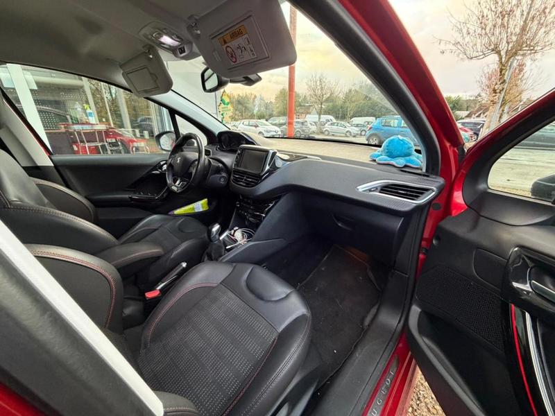 Peugeot 208 Gt Line 1.5 Bluehdi 102 Ch Garantie 6 Mois / Reprise Possible