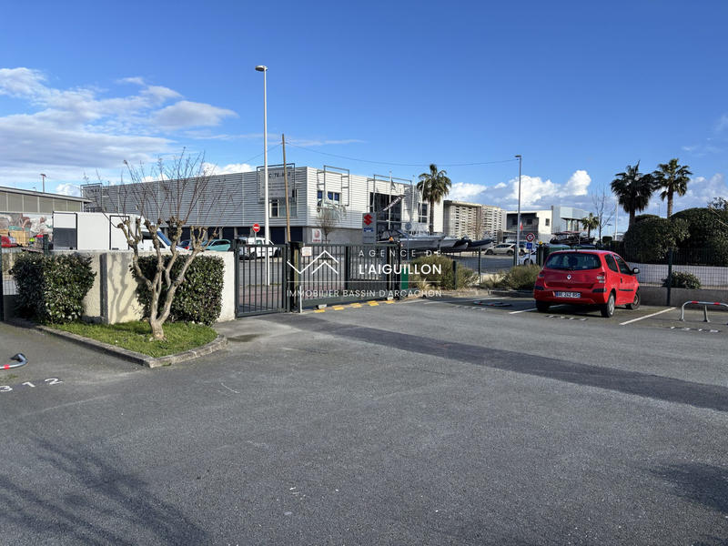 Parking / Garage - 13 m²