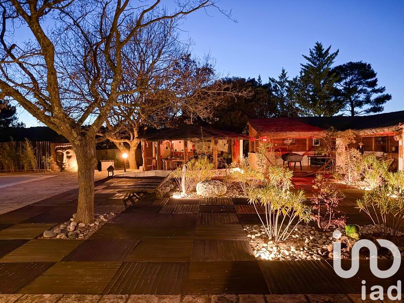 Maison - 400 m² - 14 pièces