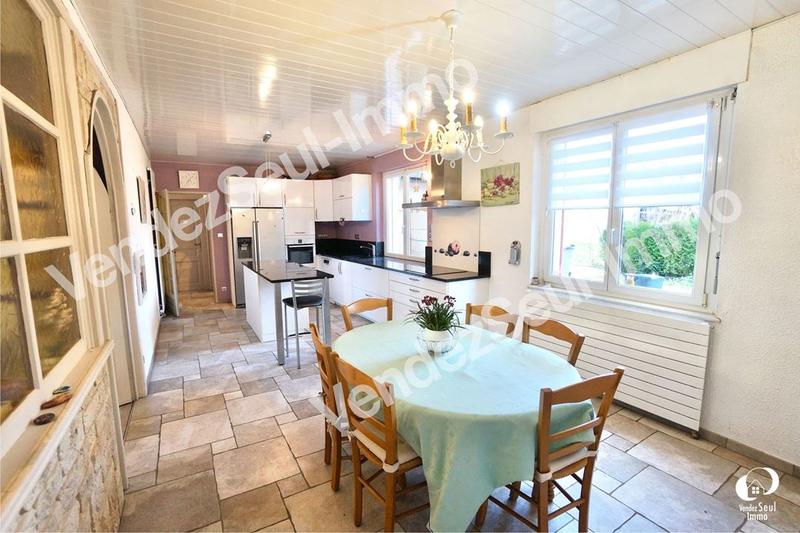 Maison traditionnelle - 190 m² - 8 pièces