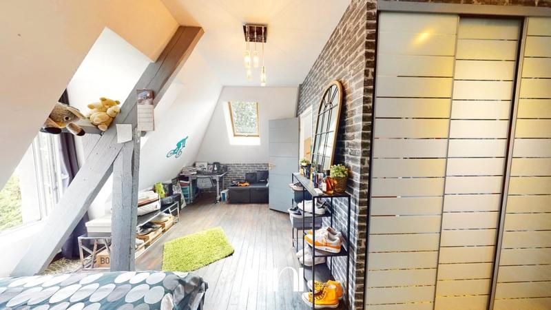 Maison - 422 m² - 12 pièces