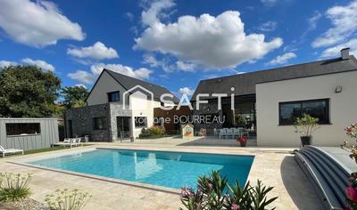 Villa - 256 m² - 7 pièces