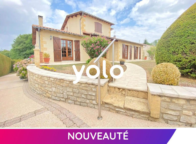 Maison traditionnelle - 200 m² - 8 pièces