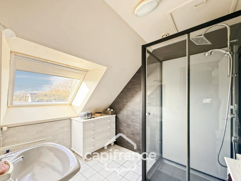 Maison - 98 m² - 5 pièces