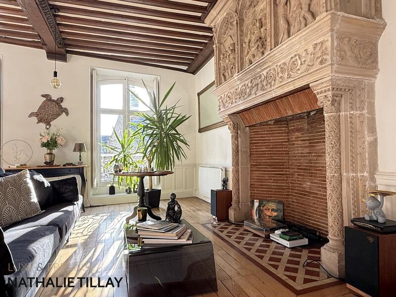 Appartement bourgeois - 106 m² - 4 pièces