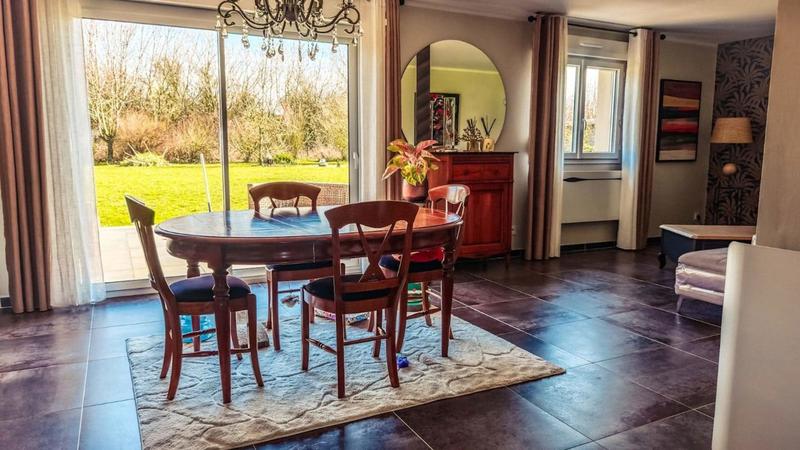 Pavillon - 100 m² - 5 pièces