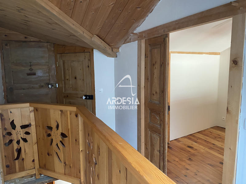 Maison - 180 m² - 9 pièces