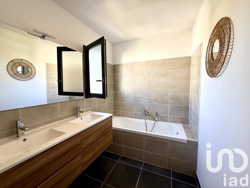 Maison - 93 m² - 4 pièces