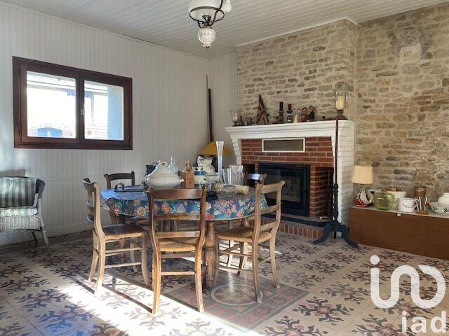 Maison - 221 m² - 5 pièces