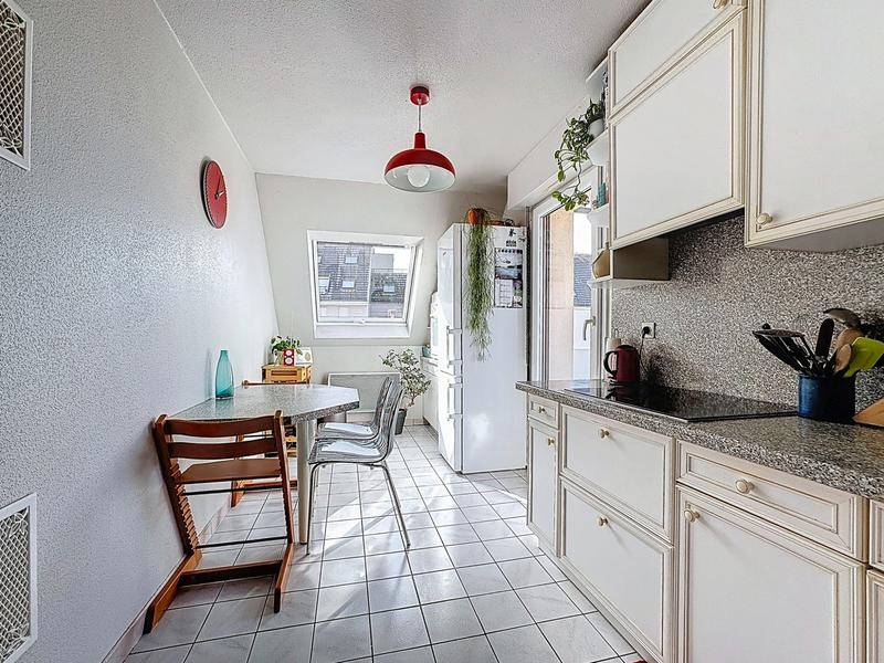 Appartement - 95 m² - 5 pièces