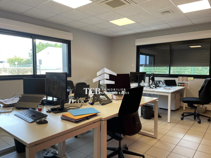 Bureau - 210 m²