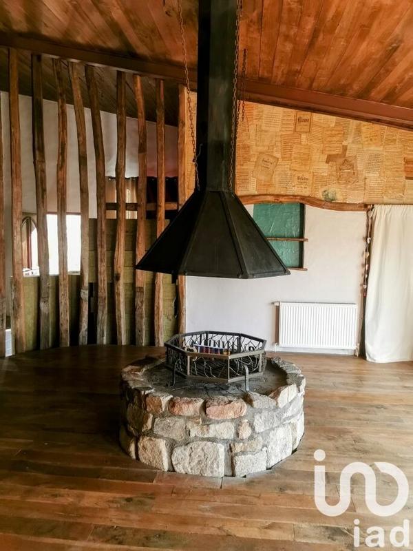 Maison - 210 m² - 3 pièces