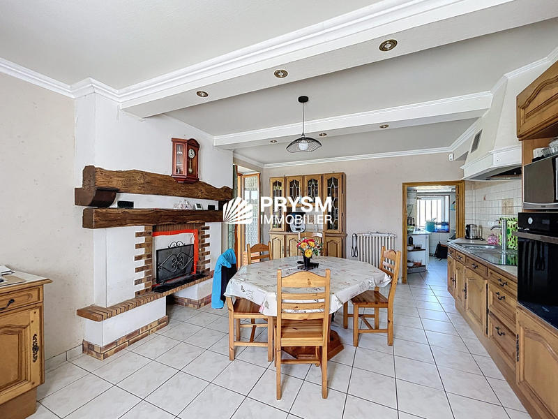 Maison - 200 m² - 6 pièces