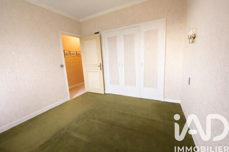 Maison - 255 m² - 9 pièces