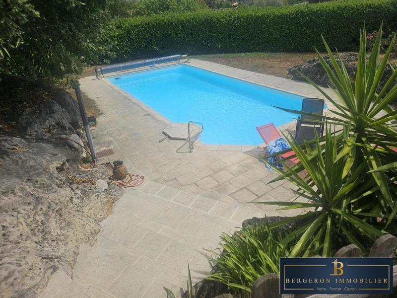 Maison traditionnelle - 157 m² - 6 pièces