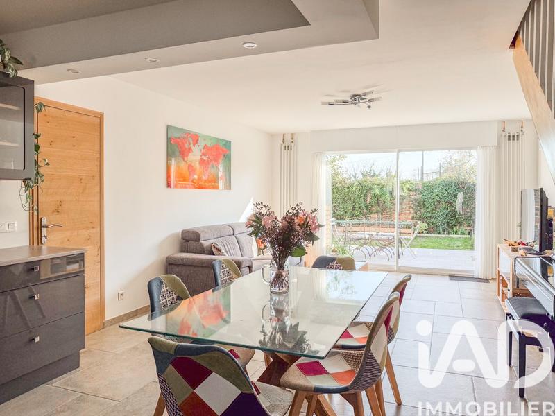 Maison - 98 m² - 5 pièces