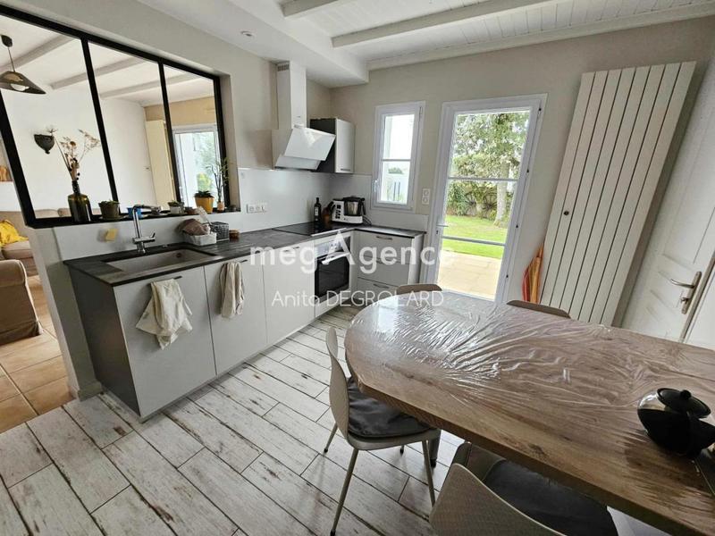 Maison traditionnelle - 140 m² - 6 pièces