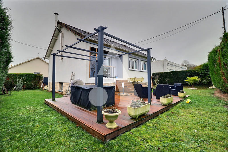 Maison - 100 m² - 6 pièces