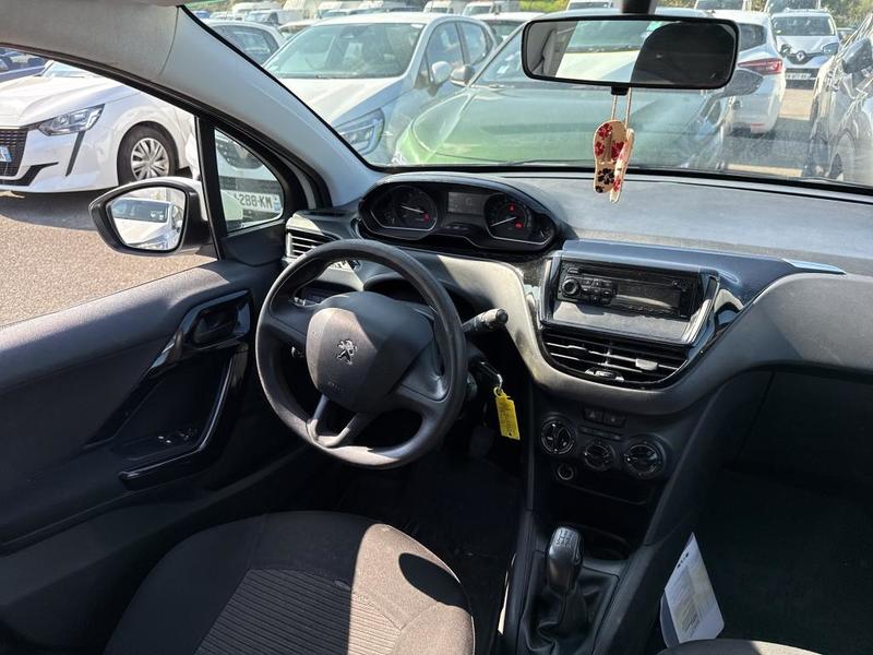 Peugeot 208 Affaire Blue Hdi (2  palces )premiè main