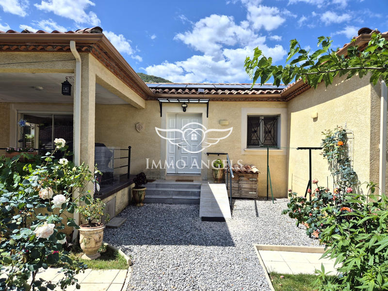 Maison - 140 m² - 5 pièces