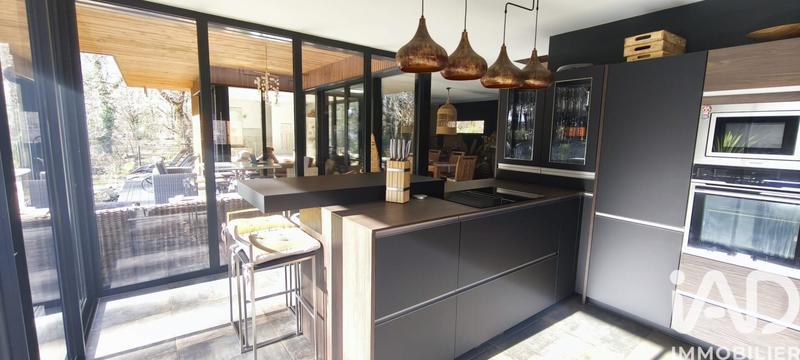 Maison - 150 m² - 4 pièces